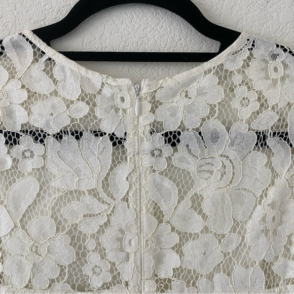 VINCE CAMUTO LACE DRESS - Picture 6 of 12